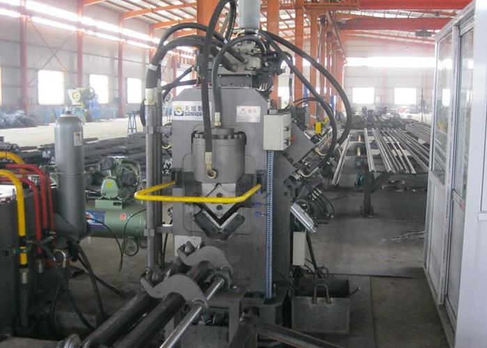 [供應]  tbl0707高速數(shù)控型鋼聯(lián)合生產(chǎn)線(單剪)   濟南天旭數(shù)控機械